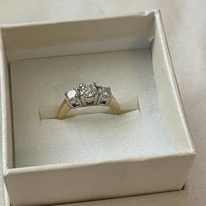 3 Stone Diamond Ring 14k Gold